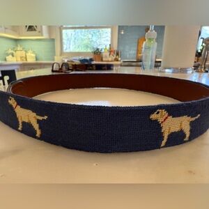 BRAND NEW WITH TAGS Smathers & Branson Needlepoint Belt with Labs - size 40